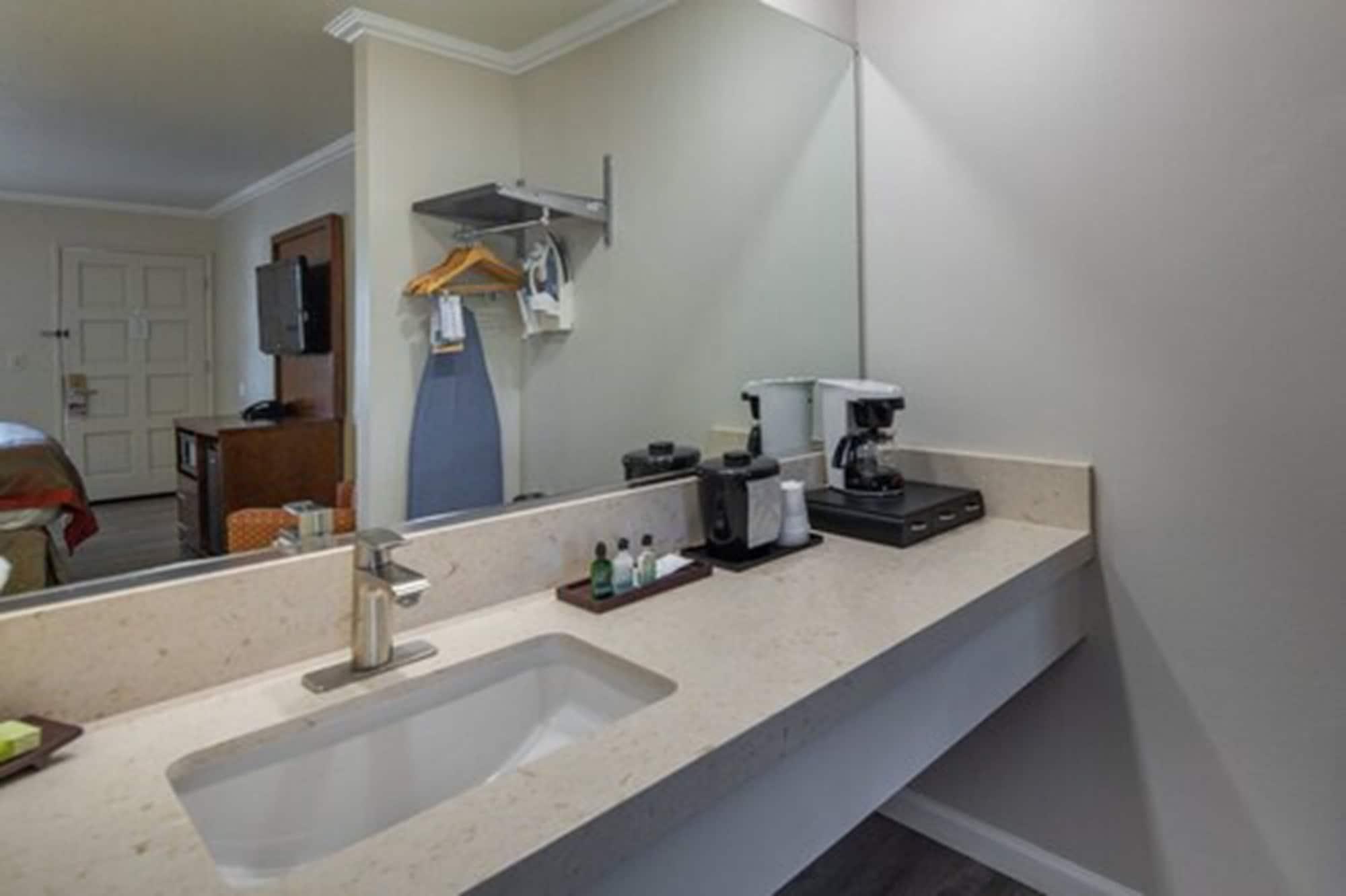 Ramada By Wyndham Mountain View