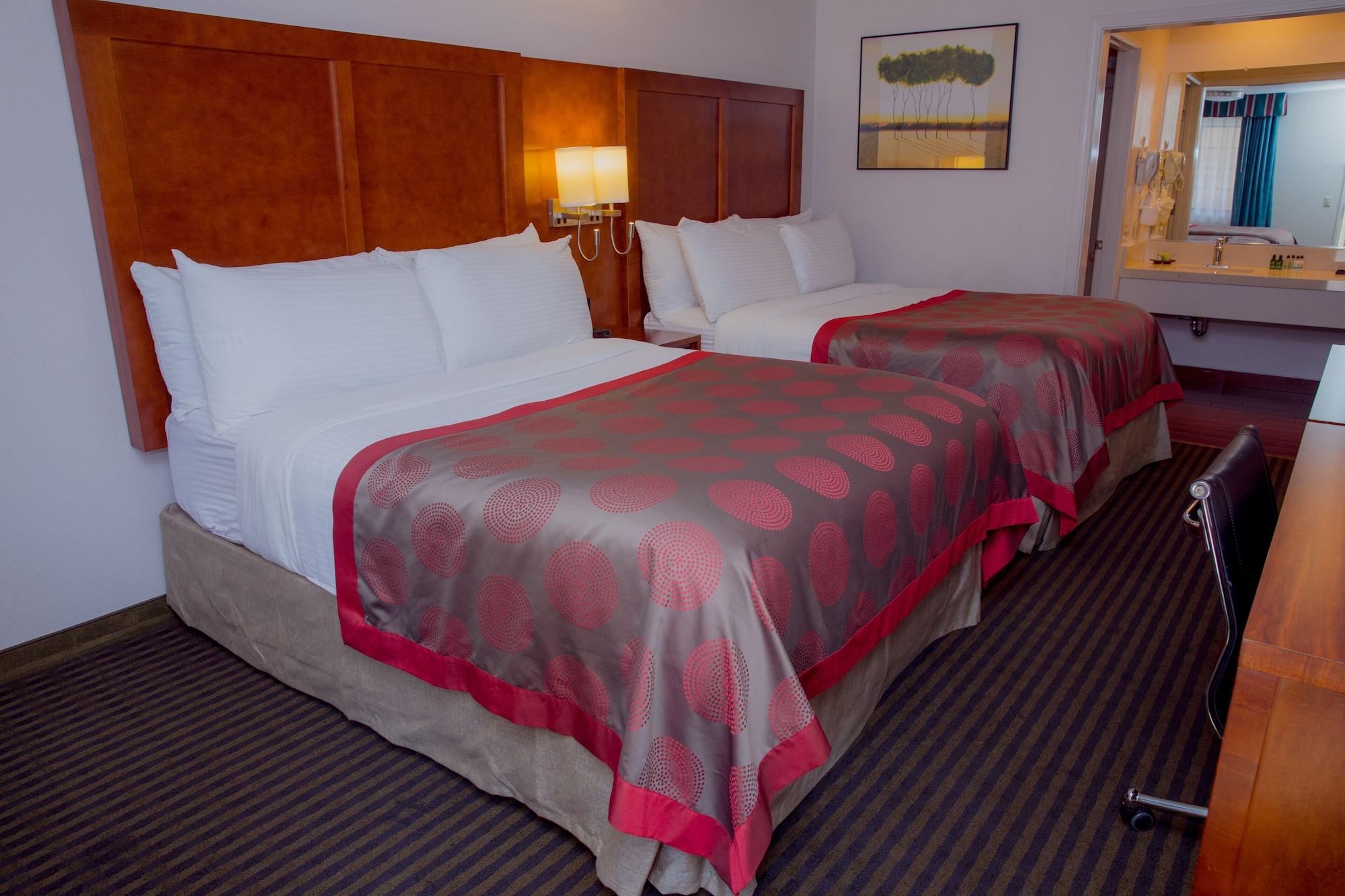 Ramada By Wyndham Hotel 2*