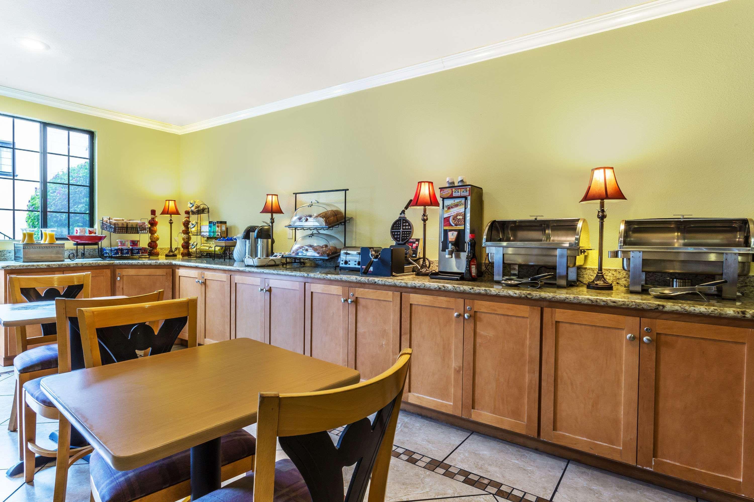 Ramada By Wyndham