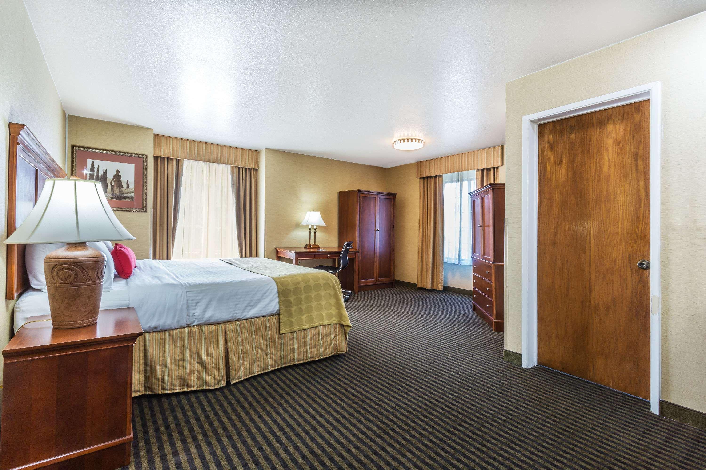 Ramada By Wyndham Hotel