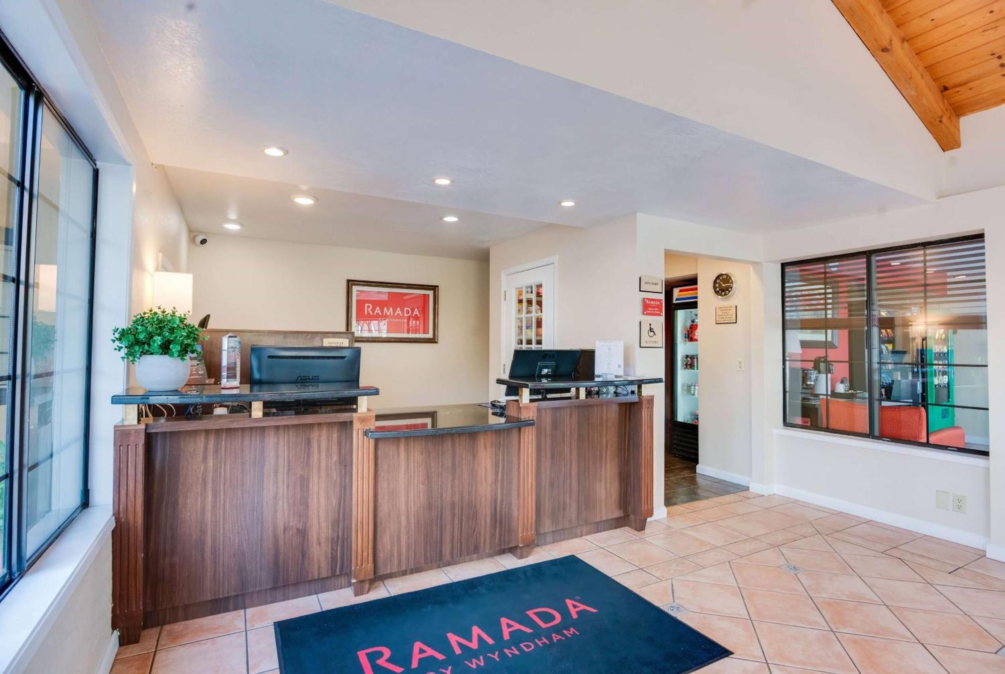 Hotel Ramada By Wyndham Mountain View