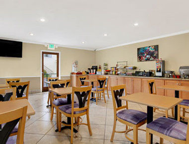 Hotel Ramada By Wyndham 2*