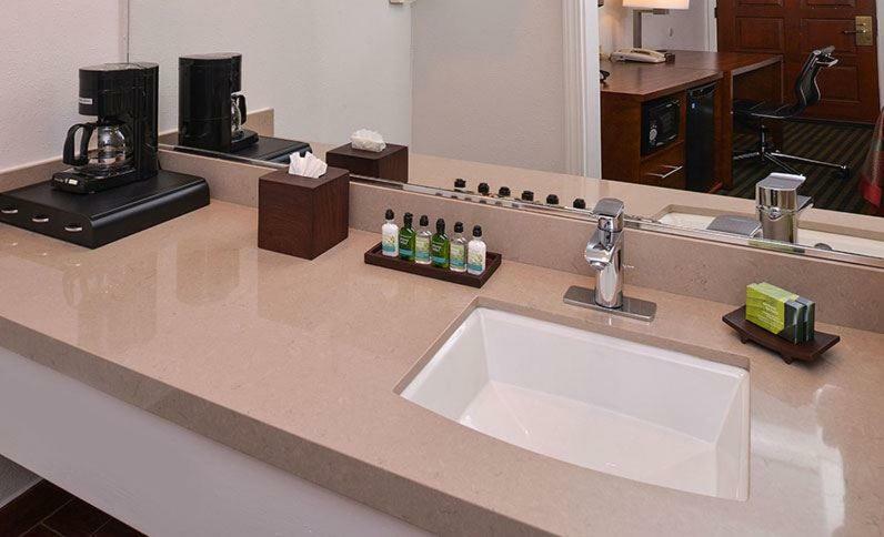 Ramada By Wyndham Hotel Mountain View